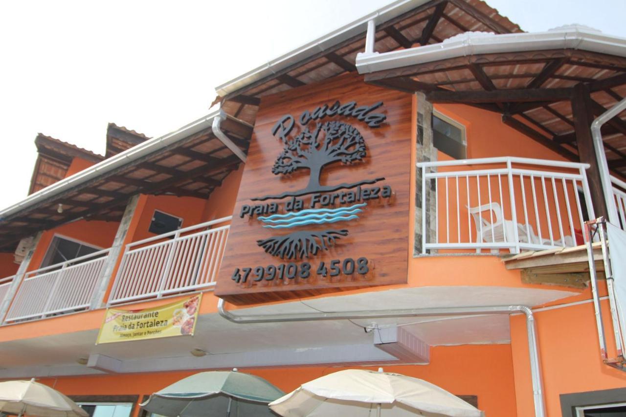 Pousada Praia Da Fortaleza 450 Metros Do Parque Beto Carrero Com Cafe Da Manha Penha  Exterior photo