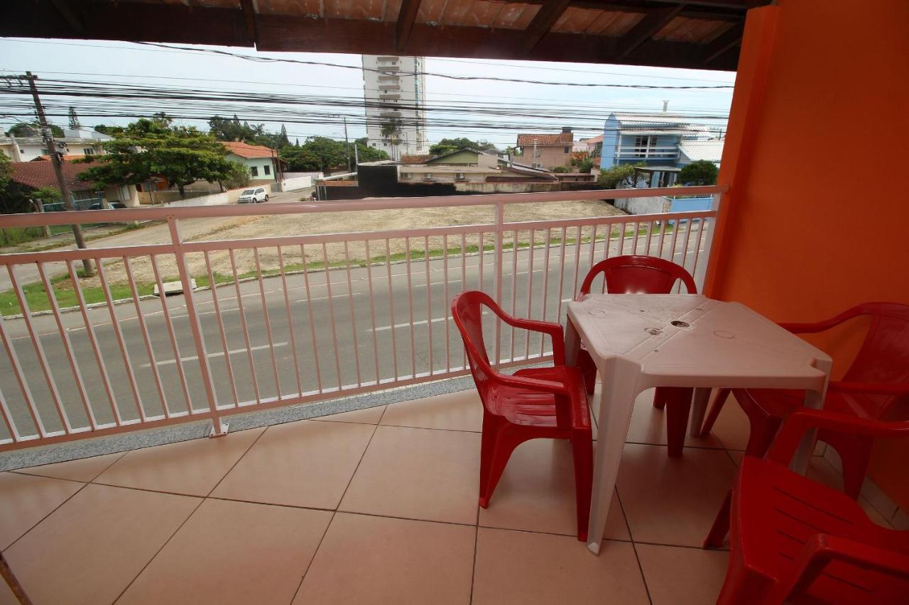 Pousada Praia Da Fortaleza 450 Metros Do Parque Beto Carrero Com Cafe Da Manha Penha  Exterior photo